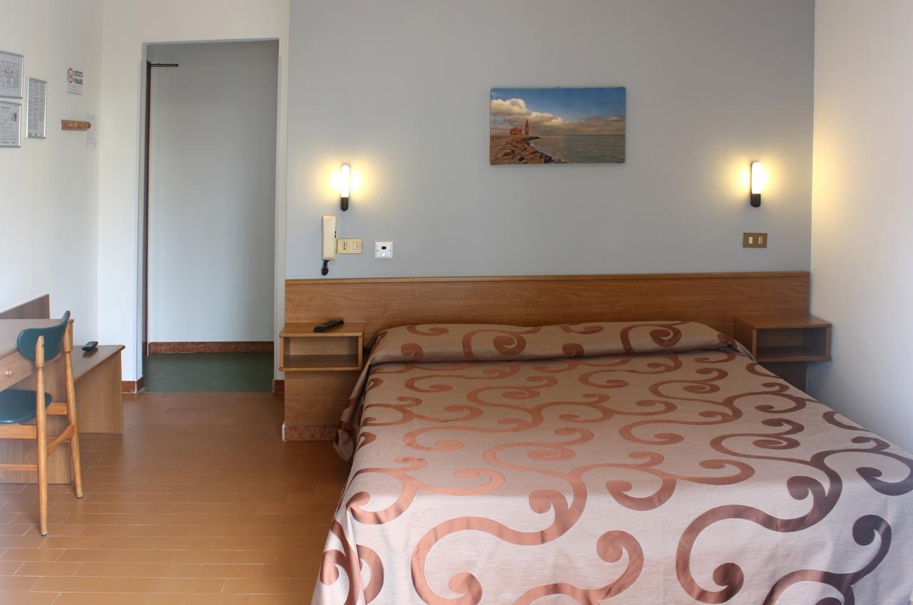 Hotel Helga Caorle Exterior photo
